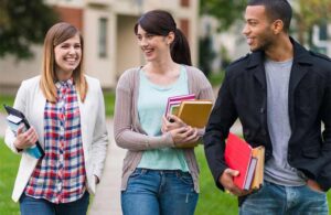 مهاجرانی که در کانادا تحصیل کردند درآمد بیشتری دارند!