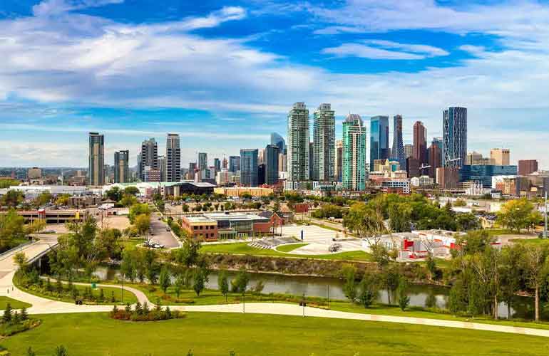 افزایش شانس بیشتر در مهاجرت به آلبرتا با داشتن پیوند خانودگی!