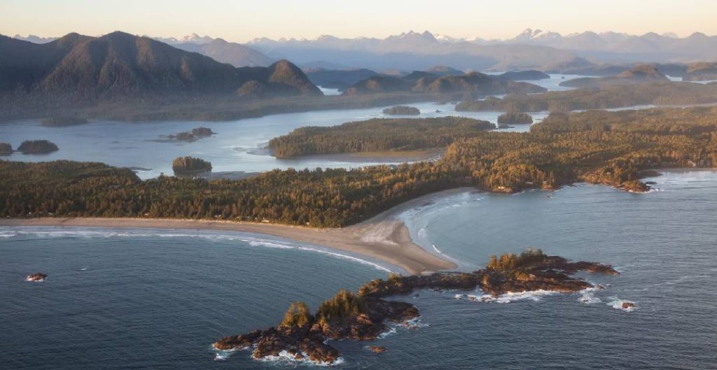 ساحل Tofino’s Chesterman در بین بهترین ساحل های جهان