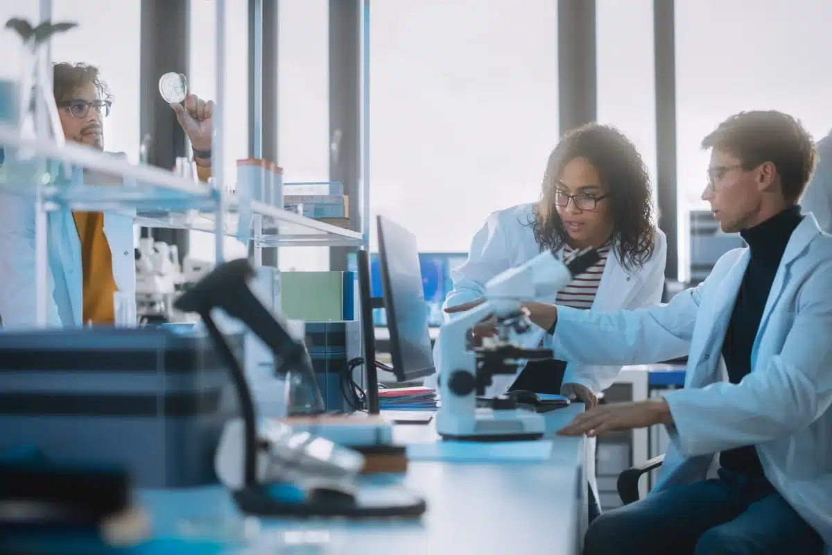 مشخص شدن اهداف IRCC برای دعوتنامه های اکسپرس انتری مبتنی بر دسته بندی