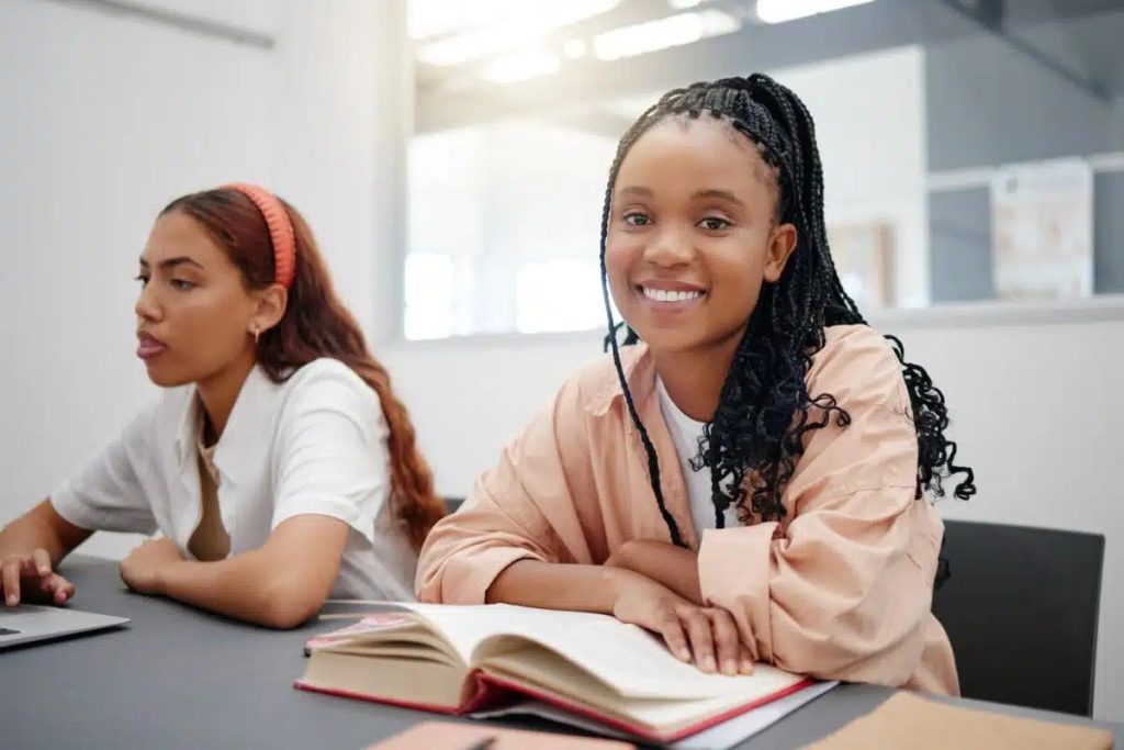 ساعات کاری دانشجویان بین المللی